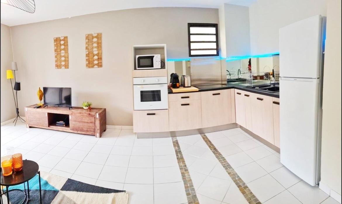 Appartement Cosy Dans Residence Avec Piscine Fort-de-France Bagian luar foto